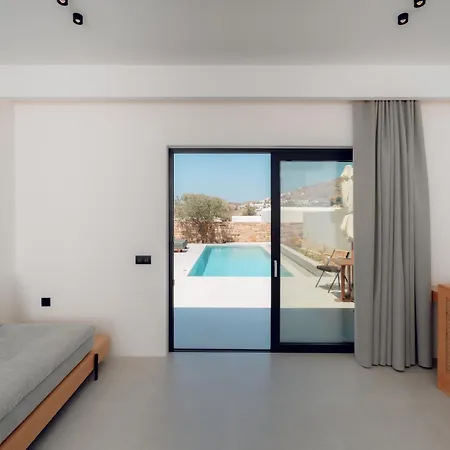 Ios Bliss Mylopotas